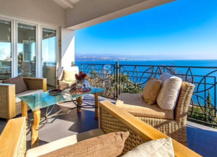 Appartamento per 1 540 000 euro a Opatija, Croazia