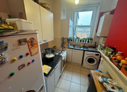 Flat for 339 250 euro in London, United Kingdom