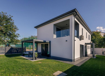 Haus für 980 000 euro in Koper, Slowenien