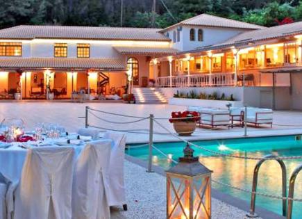 Cafe, restaurant for 2 500 000 euro in Peloponnese, Greece