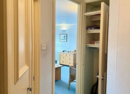 Flat for 304 750 euro in London, United Kingdom