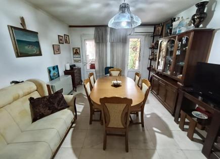 Appartamento per 240 000 euro a Sveti Stefan, Montenegro