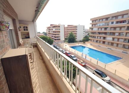 Flat for 139 000 euro in Punta Prima, Spain