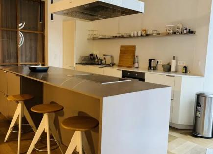 Flat for 2 100 euro per month in Berlin, Germany
