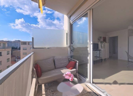 Appartamento per 273 000 euro a Cannes, Francia