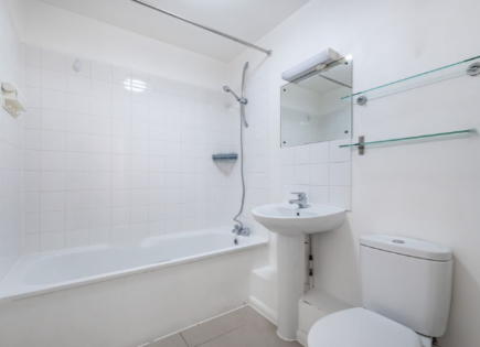 Flat for 460 000 euro in London, United Kingdom