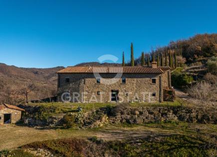 Casa per 700 000 euro a Gubbio, Italia