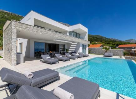 Villa para 2 700 000 euro en Split, Croacia