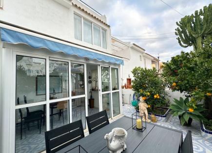 Chalet for 1 000 euro per month in San Miguel de Salinas, Spain