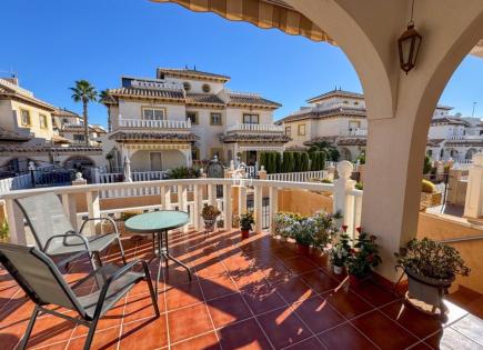 Chalet for 1 050 euro per month in Orihuela Costa, Spain