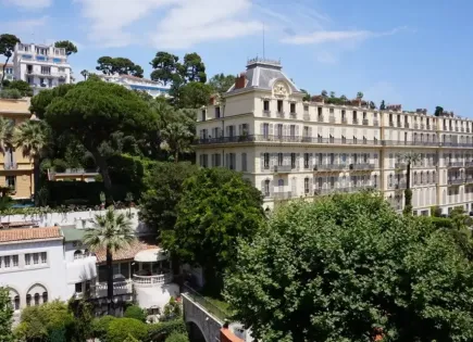 Apartment for 747 000 euro in Nice, France