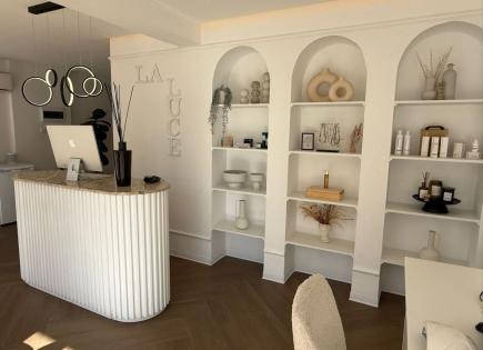 Negozio per 65 000 euro a Mesa Geitonia, Cipro